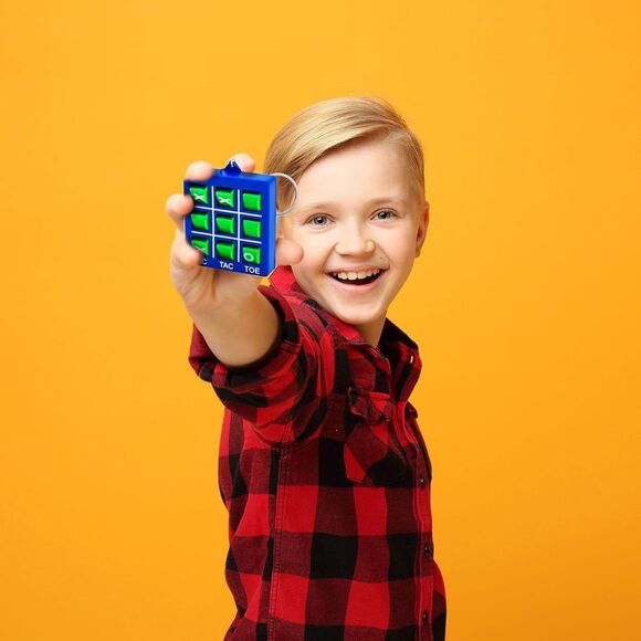 24 Packs Tic-Tac-Toe Keychain Game Pendant Mini Portable Pocket Board Games - Picture 6 of 7